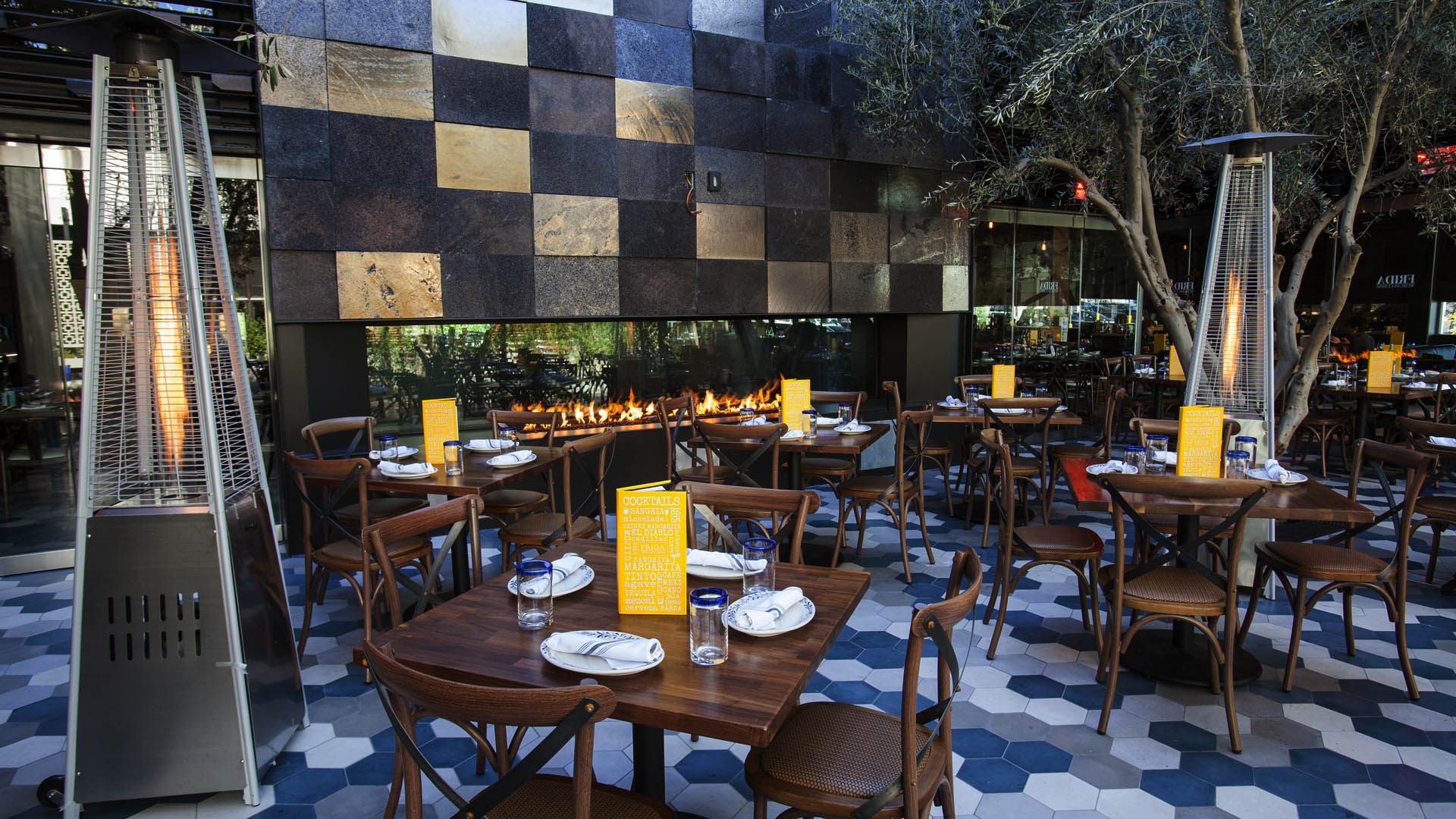 Slide Frida Restaurant